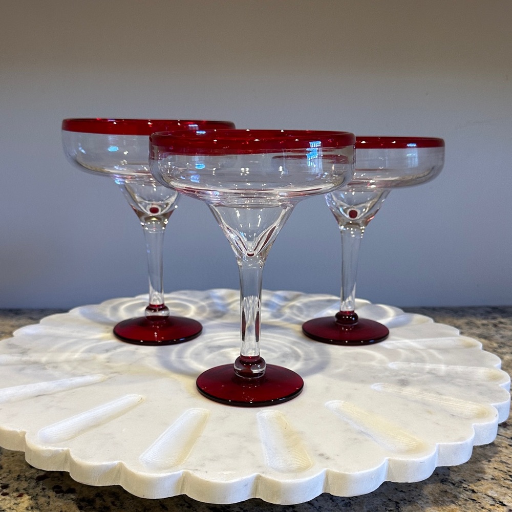 Elegant Red-Rimmed Glass Coupe Set